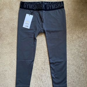 NWT, XS Gymshark fit cropped leggings!